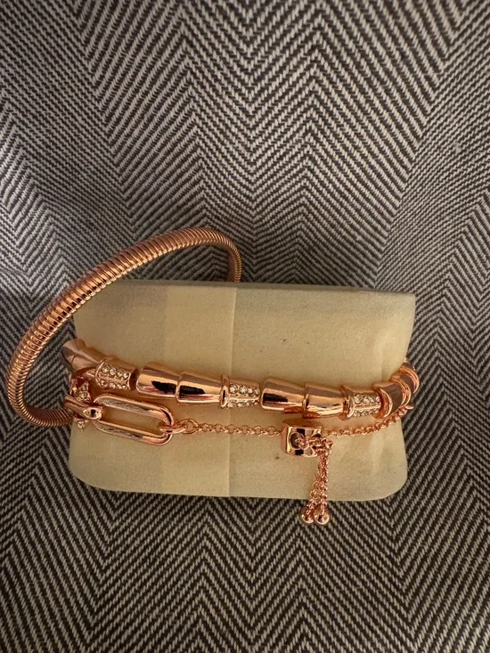 A Grave Glow - Halloween 2025 Stack By BP (Not In Case) - Picture 2 of 3